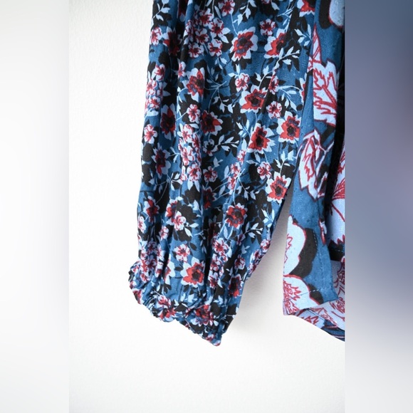 Band of The Free Floral Blouse - Picture 7 of 10